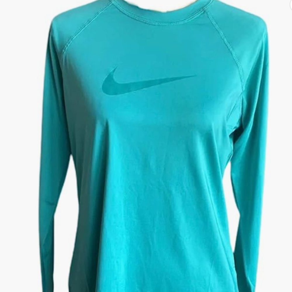 Nike Women's Standard UPF 40+ Long Sleeve Rashguard  - SIZE SMALL